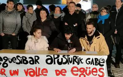 Apustu etxerik gabeko Eguesibarren aldeko manifestua