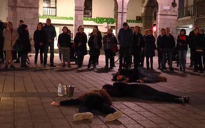 Talde feministek deitutako ekitaldietara batu dira herritarrak eskualdeko hainbat herritan.