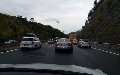 Istripua izan dute zazpi ibilgailuk AP8 autobidean