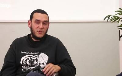 Jon Zelestino: "Disko bat grabatzea fikzio ariketa hutsa da"