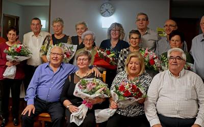 2019an urrezko ezteiak bete dituzten bikoteak omendu dituzte