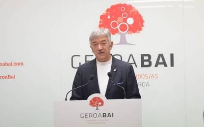 Senatuan "Nafarroa anitzaren ahotsa" defendatzeko konpromisoa hartu du Koldo Martinezek
