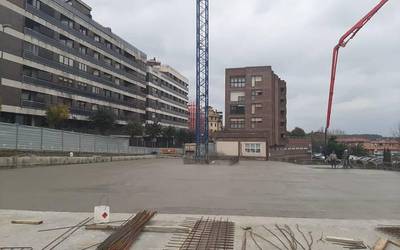 Algortako Manuel Gainza parkeko lurpeko aparkalekuen estalkia urbanizatzeari ekin diote