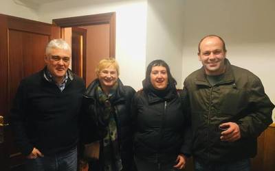 Iurretako kofradietako juntakideetako bi emakumezkoak izango dira, lehenengoz