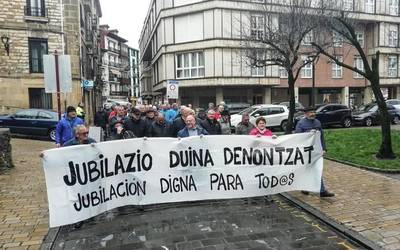 Pentsiodunak manifestazioan atera dira gaur