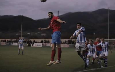 Hiru goleko errenta aprobetxatu ezin eta 4-6 galdu du Aloñak