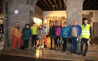 Gaur, Hamabostero Hankabero