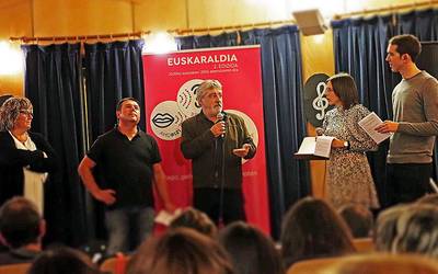 Euskaraldiaren bigarren edizioa Elgoibarko entitateetan aurkezteko prest dauden lagunak behar dituzte
