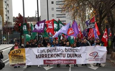 Aurrekontu "antisozialen" aurrean, greba orokorrerako deia Gasteizen
