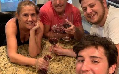 "Gabonak baino lehenago Miami aldera joan izan gara inoiz, Gutarra markako karakol kontserbak erostera"