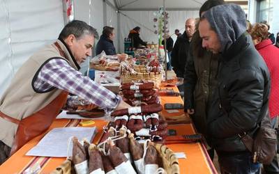 Askotariko produktuak salgai zapatuan, Bergarako Napar Ferian