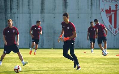 Unai Albizuaren UCAM Murciak Hodei Oleagaren Melilla kanporatu zuen atzo Erregearen Kopatik