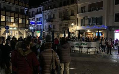 Aranda de Dueroko mugimendu feministari babesa eman eta bertako udalaren “isiltasuna” salatu dute Durangon