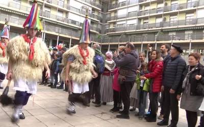 Kale giroa bero-bero, Santamas egunean