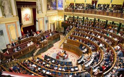 Zenbatekoa da nafar diputatu eta senatarien ondarea?
