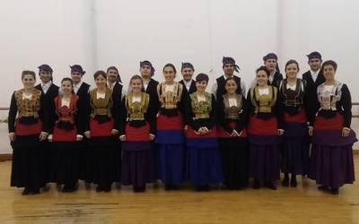 Sahatsa dantza taldea partaide berrien bila dabil