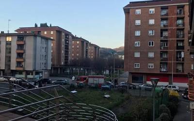 Abadiñoko garaje batean sua hartu du motor batek matxura baten eraginez
