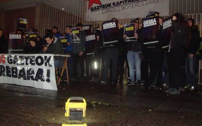 Gazte asanbladek greba orokor deialdiarekin bat egin dute
