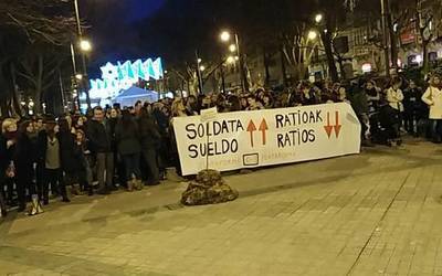 "0-3 politika kaka bat da!"