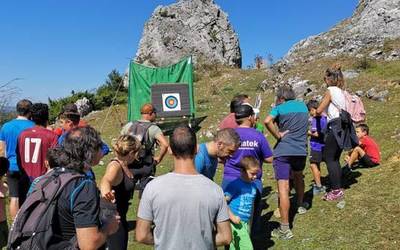 Axtroki Arku Tiro taldea sortu berri dute