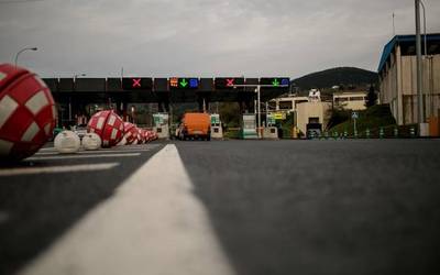 A8an, Iurreta parean, 225 kilometro orduko abiaduran joategatik Ertzaintzak gizonezko bat inputatu du