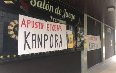 Azpilagañak ere bat egin du apustu etxeen kontrako mugimenduarekin