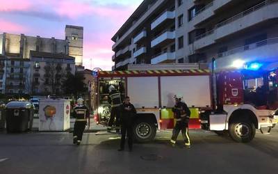 Amaia plazako edukiontzi batek su hartu du