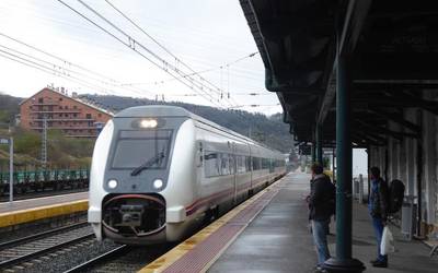 Tren geltokien itxieraren aurrean, mobilizazioak