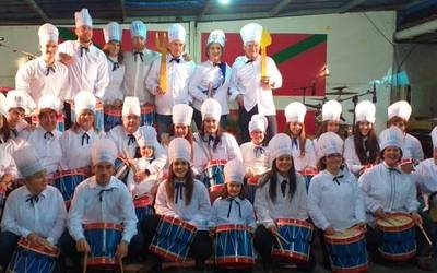 Tanborrada Mundialari Tanborrada Txikia batuko zaio aurten Iurretako  Bakixa auzoko jaietan