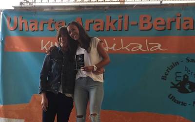 Maite Beregaña uhartearra hirugarrena Araxesen