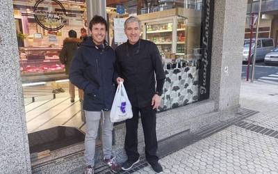 Zozkatu dugu Juanjo Larrañaga harategiak emandako arkume errea