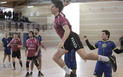 Partidu "kaskar" baten ostean garaipena Ford Mugarrirentzat (29-24)