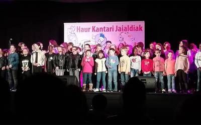 Haur eta Gazteen Kantari Jaialdiak martxoan
