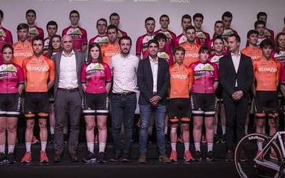 Jorge Azanzaren Euskadi-Orbea Fundazioa aurkeztu dute