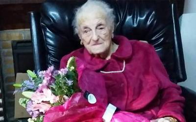Sunbillako Candida Mitxelena Jorajuriak 100 urte bete ditu