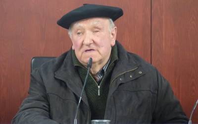 Nikolas Segurolak domekan jasoko du Enbaren 'Baserritarron laguna' saria