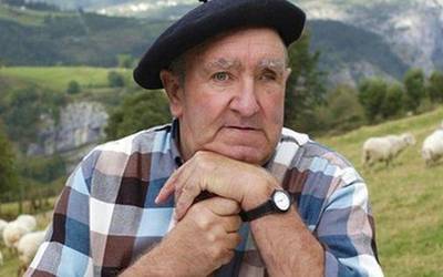 Nikolas Segurola artzainak ENBAren Baserritarron Laguna saria jasoko du igandean