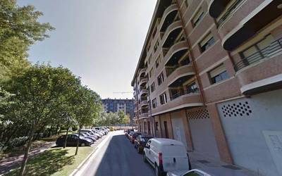 Durangoko bi etxetan lapurretan egin dute bart