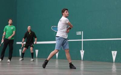 Gorka Perez de Labeaga eta Joseba Garate nagusi frontenis txapelketan
