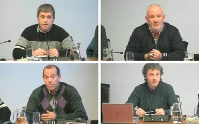 Nazioarteko zama garraioan dabiltzan kamioiak N121A errepidetik ateratzea eskatu dute alkateek