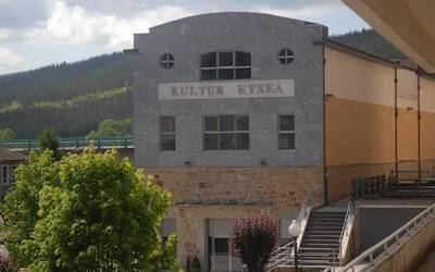 Euskaraz ez dakiten gurasoentzat tailerra Berrizen