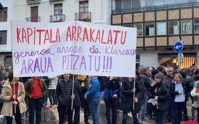 [ARGAZKI GALERIA] Milaka lagun batu dituzte lan, pentsio eta bizitza duinen aldeko mobilizazioek Durangaldean
