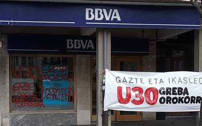 Jarraipen irregularra izan du Greba Orokorrak Aiaraldeko herri txikietan