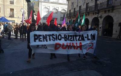 Greba orokorra: goizeko mobilizazioen irudiak