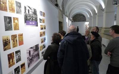 Arrasate Atletiko Taldearen argazki erakusketaren inaugurazioa, argazkitan