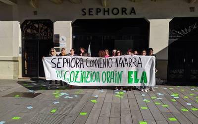 Sephora enpresako bi dendak itxita egon dira grebaren lehen egunean
