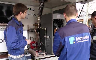 Energia berriztagarriak ezagutzeko aukera izan da  IV. Energia Azokan