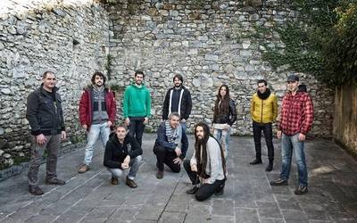 Euskal Mendizaletasunaren Galarako abestia osatu du Gwa Ya taldeak