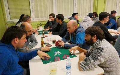 136 bikote musean Argi Berri elkarteko txapelketan