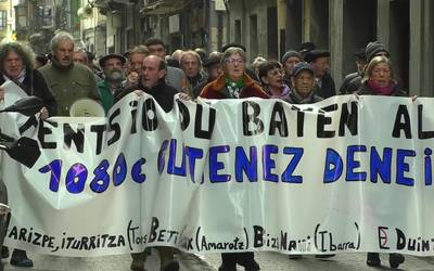 Pentsiodunek urtarrilaren 30eko greba orokorrean parte hartzeko deialdia zabaldu diete herritarrei
